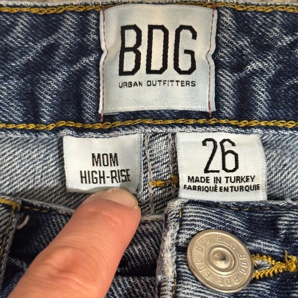 BUNDLE OF 2 PAIR - BDG Urban Outfitters Mom‎ High-Rise Ripped Jeans Size 26 - Picture 15 of 16